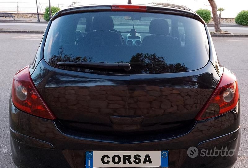 Usata Opel Corsa 2009 Nero Utilitaria