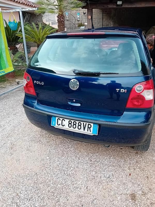Usata VW Polo Trendline 101 CV (74 kW) 2006 Blu Utilitaria