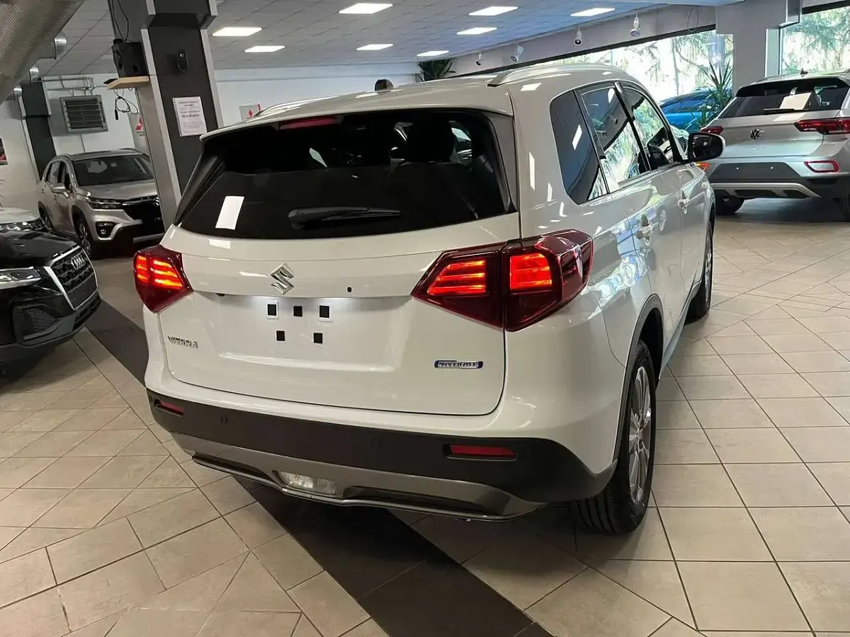 Nuova Suzuki Vitara 110 CV (80 kW) 2026 Bianco SUV