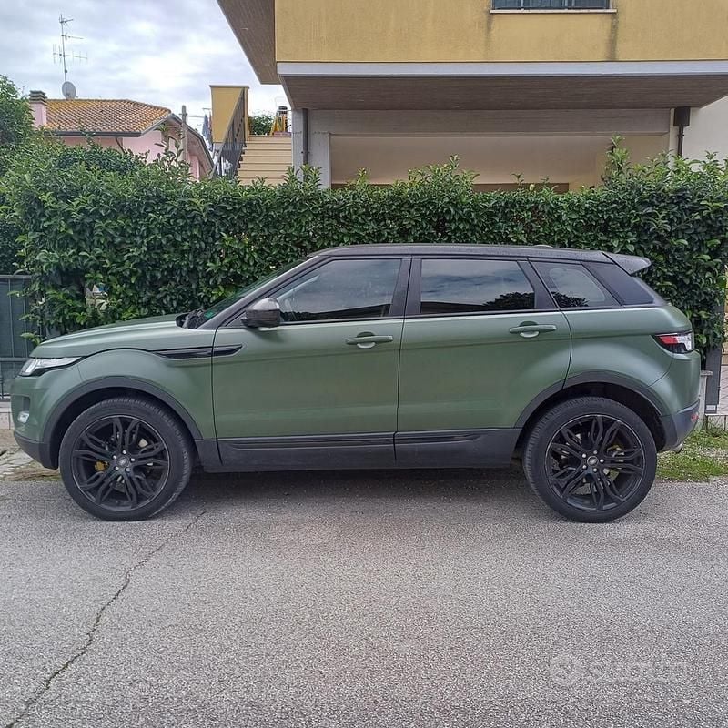 Verde Usata 2015 Land Rover Range Rover evoque SUV | 19.000 € - Immagine 1/2