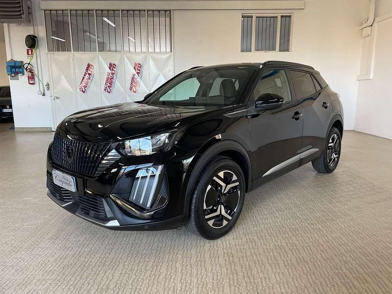 Usata Peugeot 2008 Allure 101 CV (74 kW) 2025 Nero metalizzato SUV