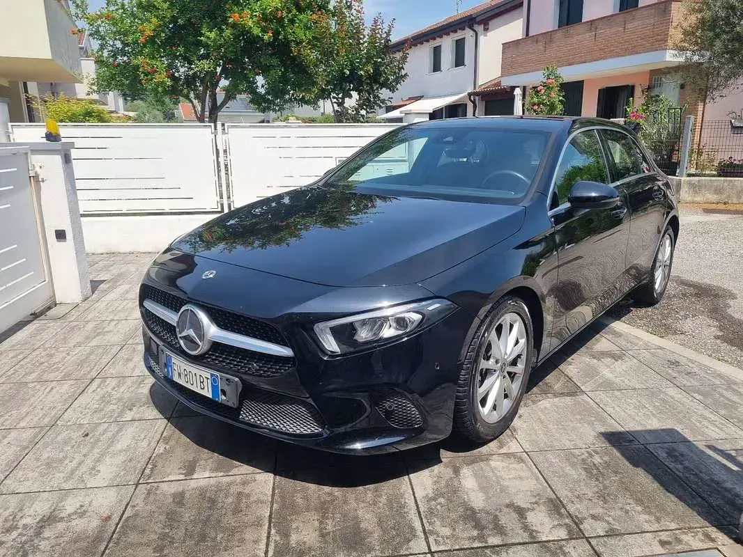 Usata Mercedes A180 116 CV (85 kW) 2019 Berlina