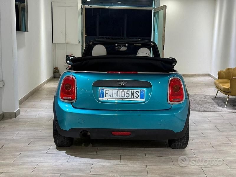 Usata Mini One Cabriolet 101 CV (74 kW) 2017 Blu Cabrio