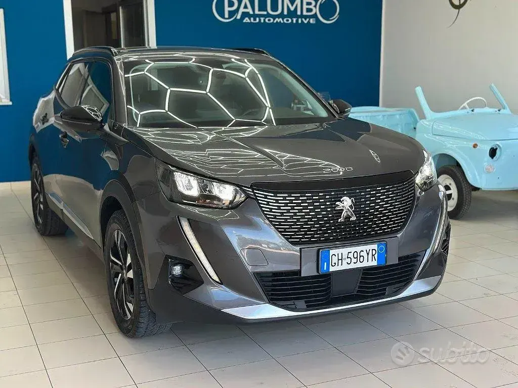Usata Peugeot 2008 Allure 131 CV (96 kW) 2022 Grigio SUV