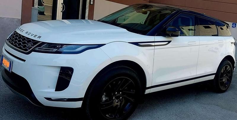 Käytetty Land Rover Range Rover evoque R-Dynamic 179 HP (131 kW) 2020 Valkoinen Katumaasturi