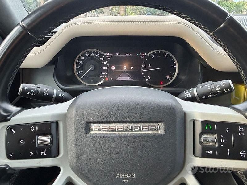 Usata Land Rover Defender SE 200 CV (147 kW) 2022 Grigio SUV