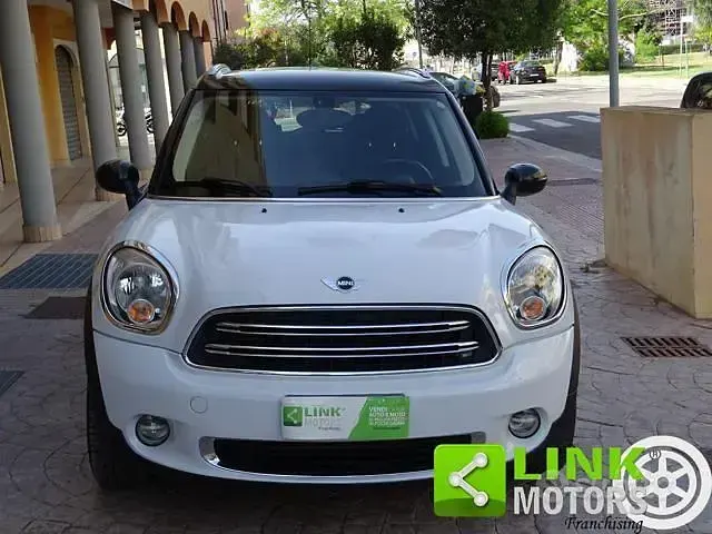 Usata Mini Cooper D Countryman 111 CV (81 kW) 2016 Bianco SUV