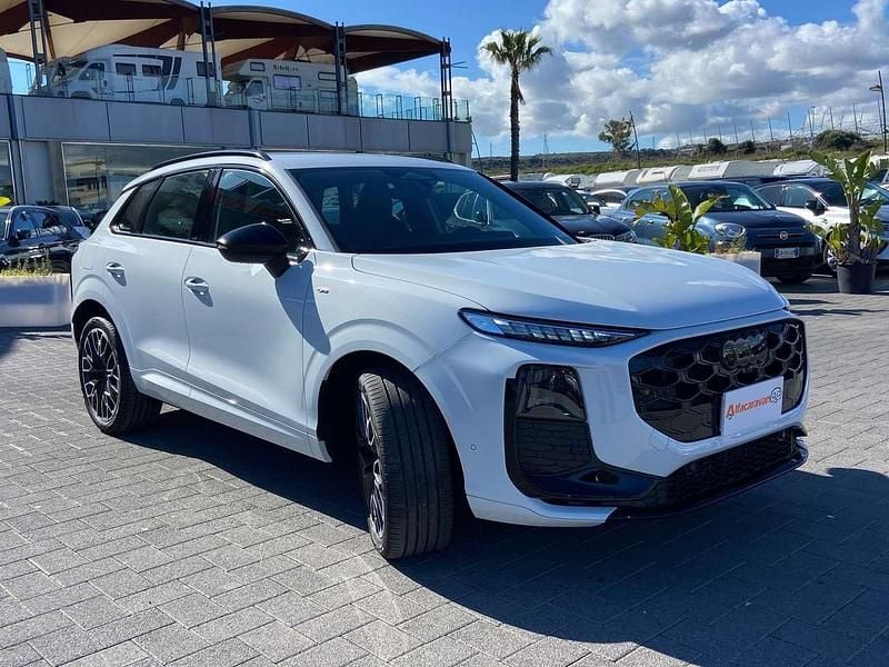 Nuova Audi Q3 S-Line 150 CV (110 kW) 2026 Bianco SUV