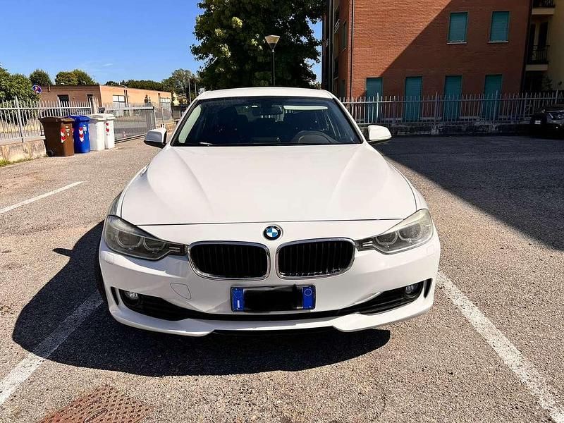 Bianco Usata 2014 BMW 318 Station wagon | 6500 € (Super prezzo) - Immagine 1/4