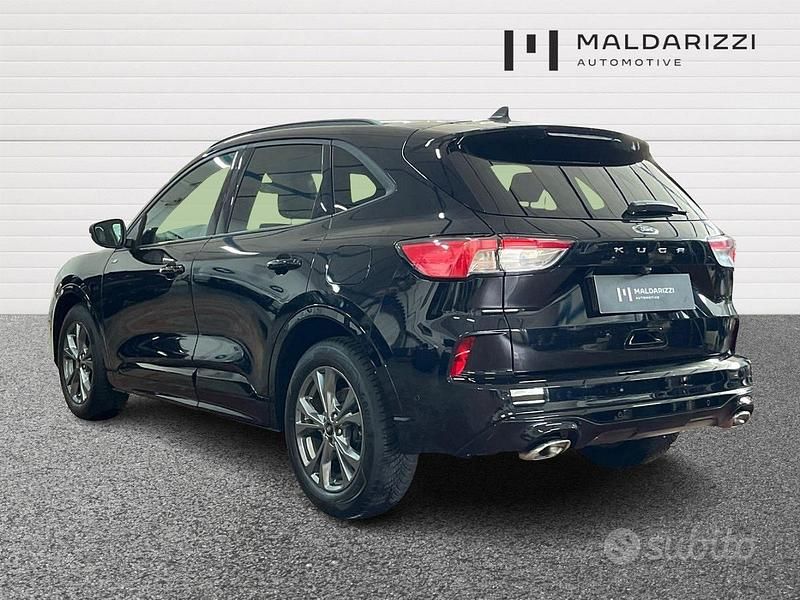 Usata Ford Kuga ST-Line X 120 CV (88 kW) 2023 Nero SUV