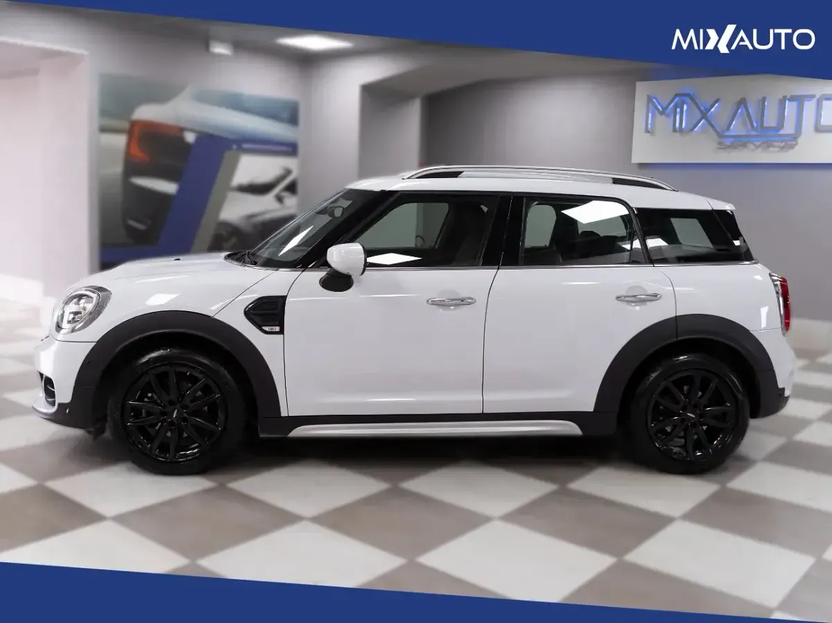 Begagnad Mini Countryman 116 HK (85 kW) 2020 Vit SUV
