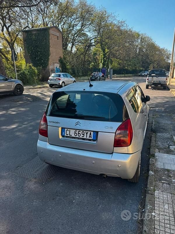 Usata Citroën C2 Exclusive 60 CV (44 kW) 2004 Grigio Utilitaria