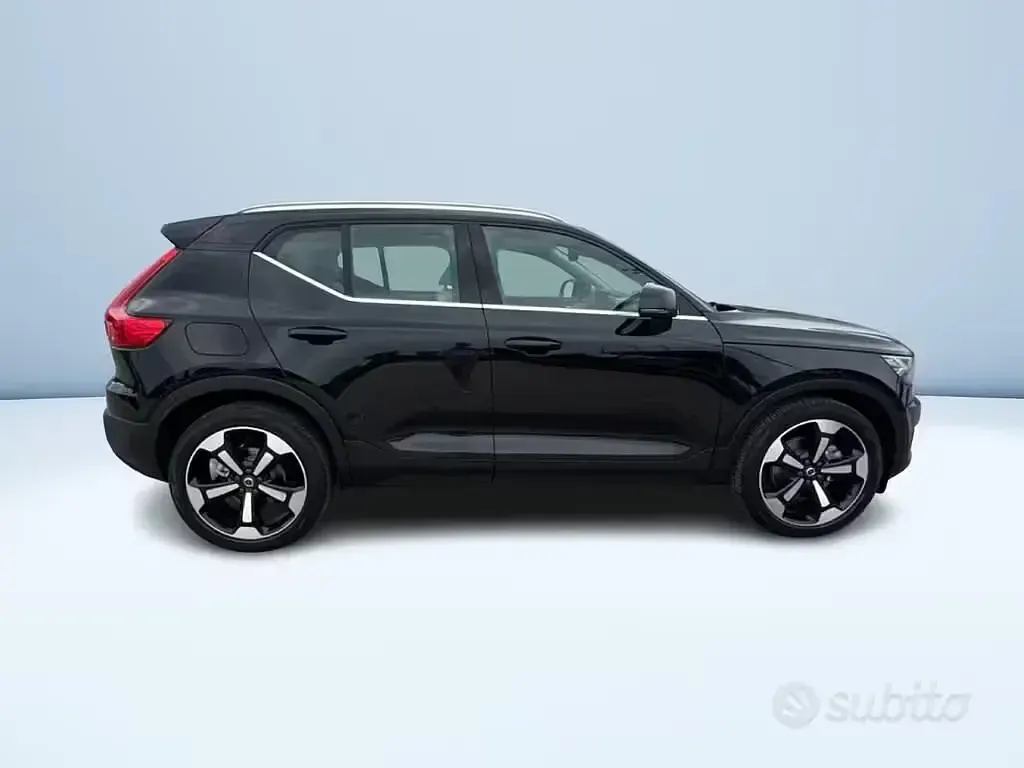 Usata Volvo XC40 Inscription 247 CV (181 kW) 2018 Nero metallizzato SUV