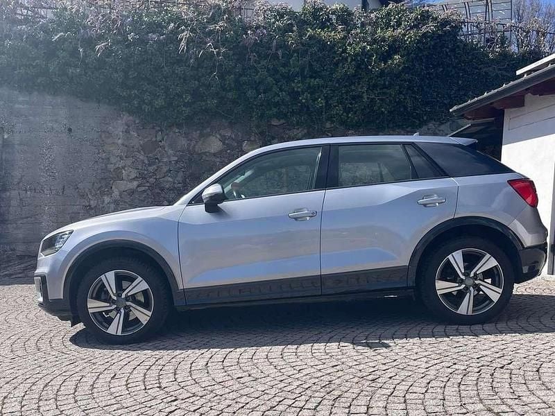 Usata Audi Q2 Ambiente 116 CV (85 kW) 2018 Argento SUV