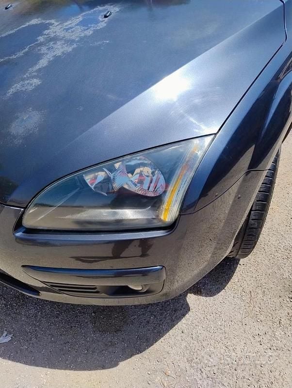 Blu Usata 2007 Ford Focus S Tre volumi | 2000 € (Buon prezzo) - Immagine 1/4