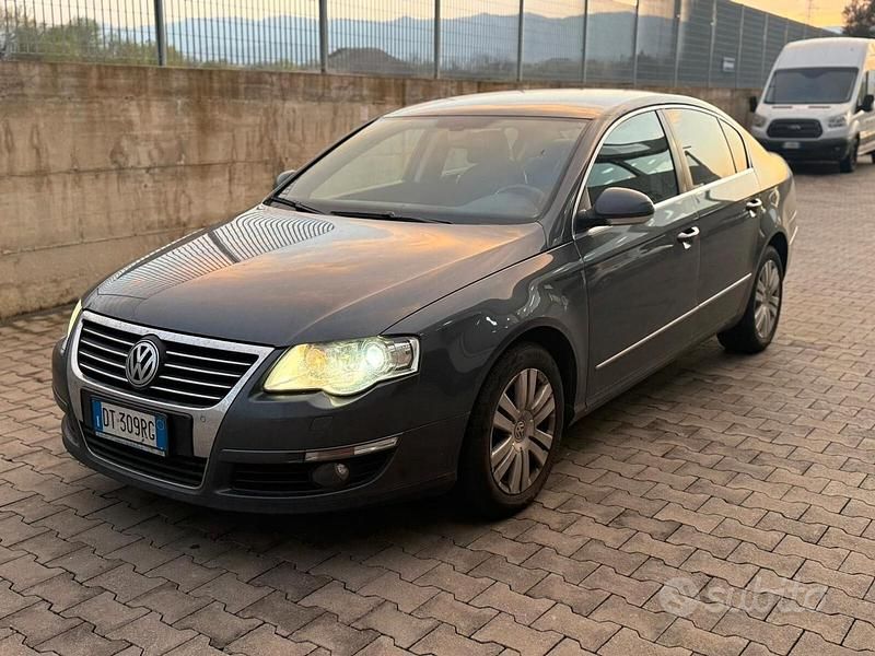 Usata VW Passat Highline 170 CV (125 kW) 2009 Grigio Berlina