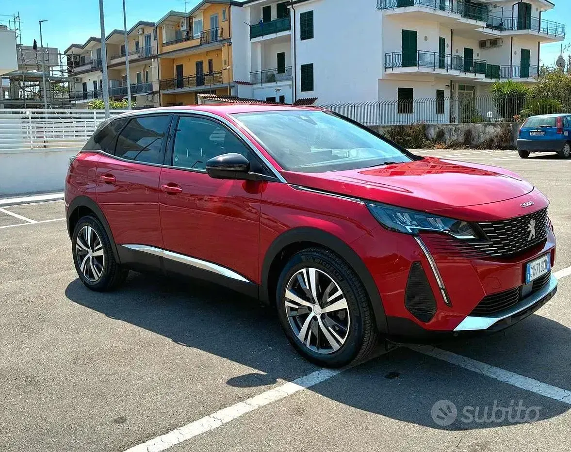 Usata Peugeot 3008 Allure 131 CV (96 kW) 2022 Rosso SUV