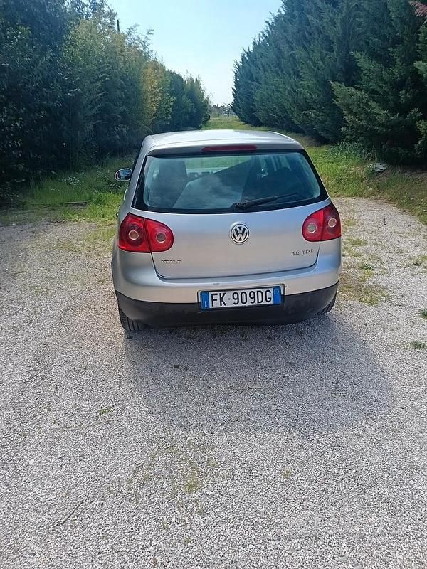 Usata VW Golf IV 101 CV (74 kW) 2004 Grigio Berlina