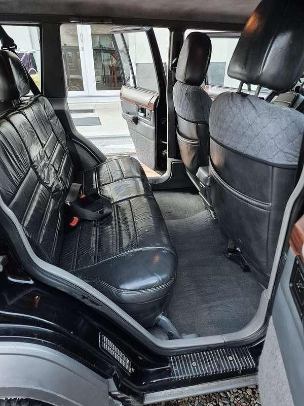 Usata Jeep Cherokee 116 CV (85 kW) 1998 Nero SUV