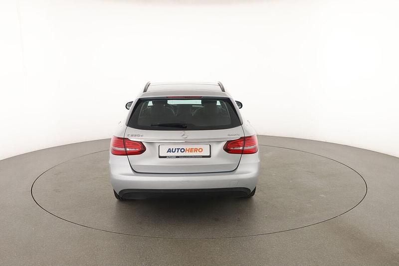 Usata Mercedes C220 Executive 194 CV (142 kW) 2021 Argento
