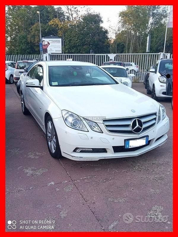 Nero Usata 2010 Mercedes E350 Tre volumi | 11.699 € (Super prezzo) - Immagine 1/4