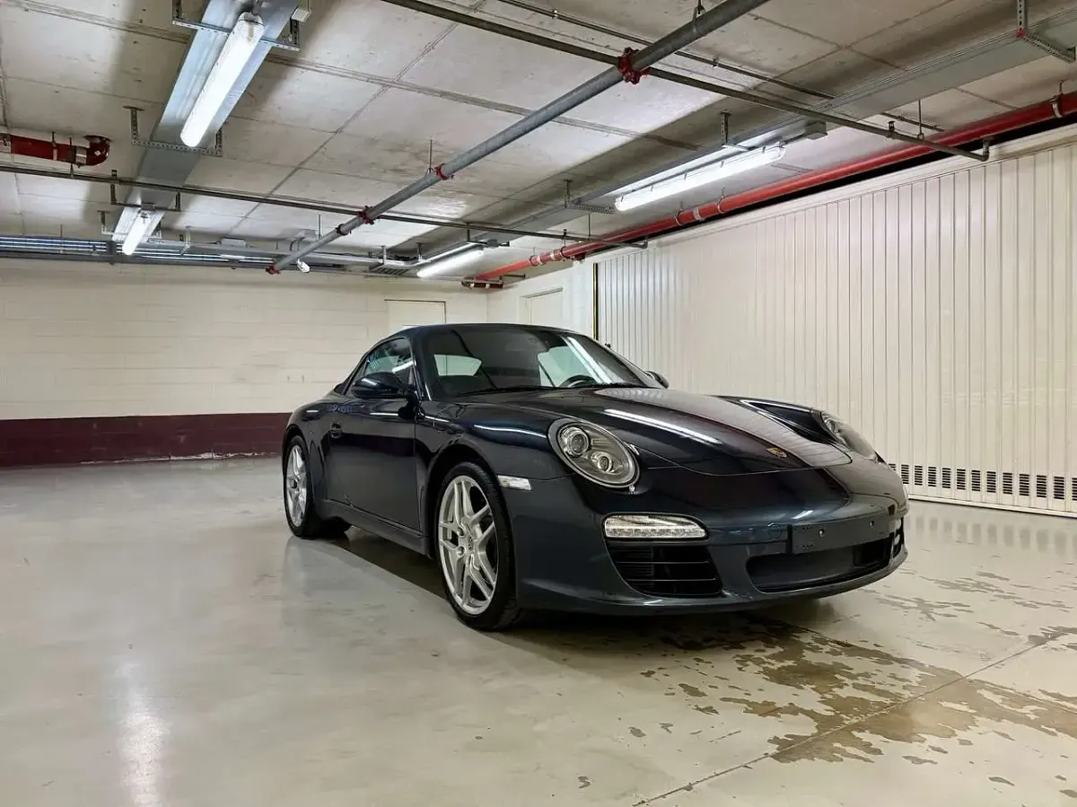Usata Porsche 997 345 CV (253 kW) 2009 Atlas grey Cabrio