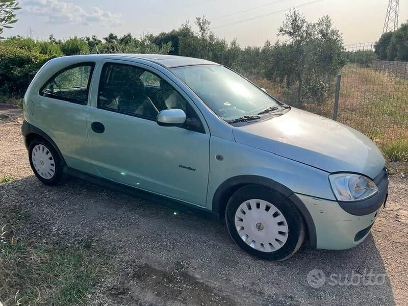 Usata Opel Corsa Comfort 58 CV (42 kW) 2002 Verde Utilitaria