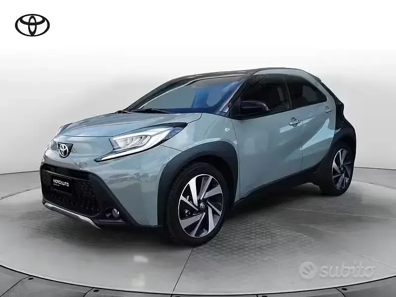 Usata Toyota Aygo X Lounge 72 CV (52 kW) 2024 Verde SUV
