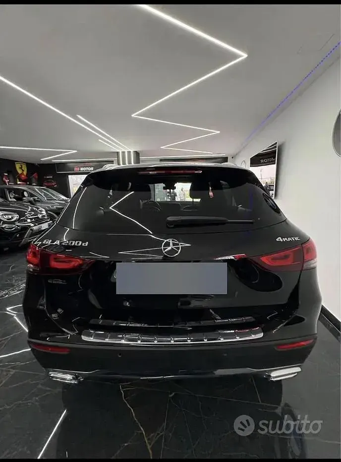 Usata Mercedes GLA200 163 CV (119 kW) 2021 Nero SUV