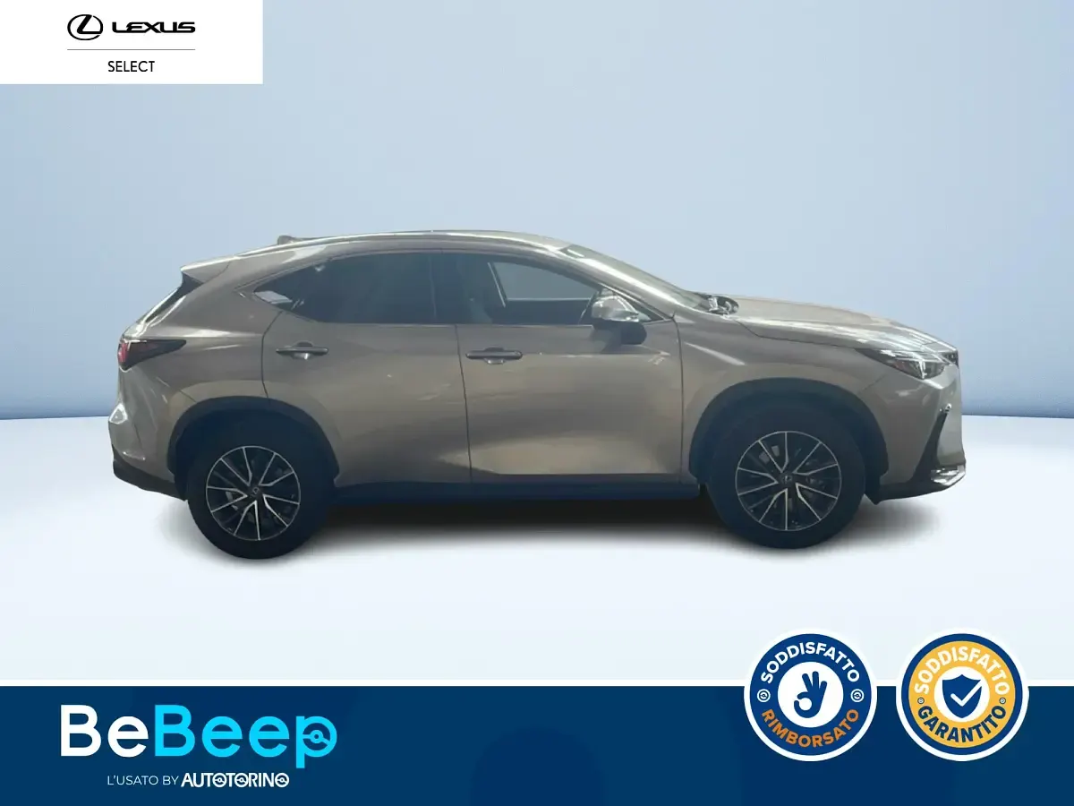 Usata Lexus NX350h 190 CV (139 kW) 2023 Argento metallizzato SUV