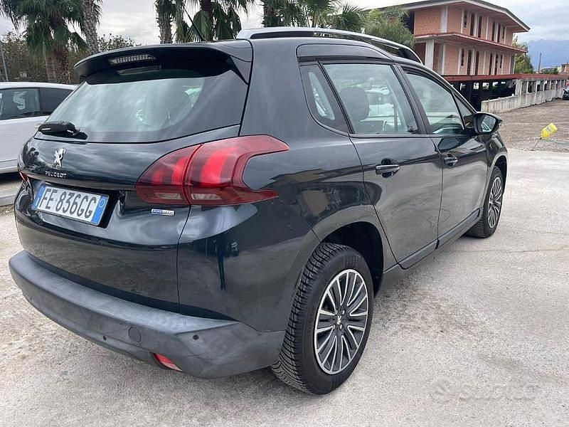 Usata Peugeot 2008 Active 82 CV (60 kW) 2016 Grigio SUV