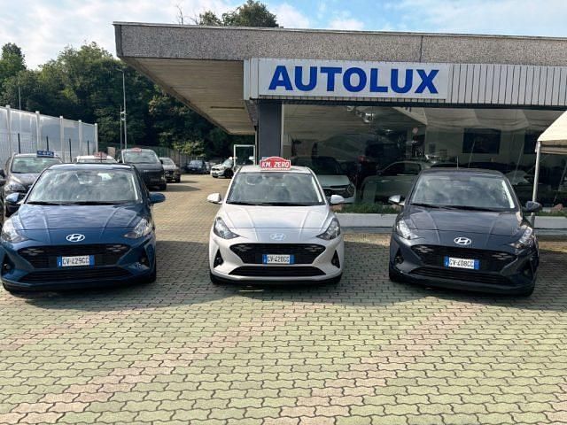 Nuova Hyundai i10 63 CV (46 kW) 2025 Grigio scuro Utilitaria