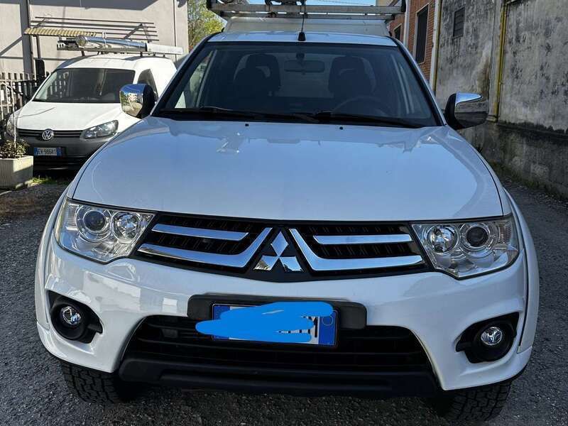 Bianco Usata 2014 Mitsubishi L200 Intense+ Pick-up | 10.990 € (Buon prezzo) - Immagine 1/4