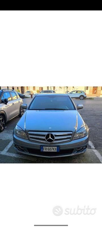 Usata Mercedes C320 224 CV (164 kW) 2008 Grigio Berlina