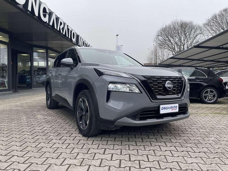 Usata Nissan X-Trail N-Connecta 213 CV (156 kW) 2025 Grigio SUV