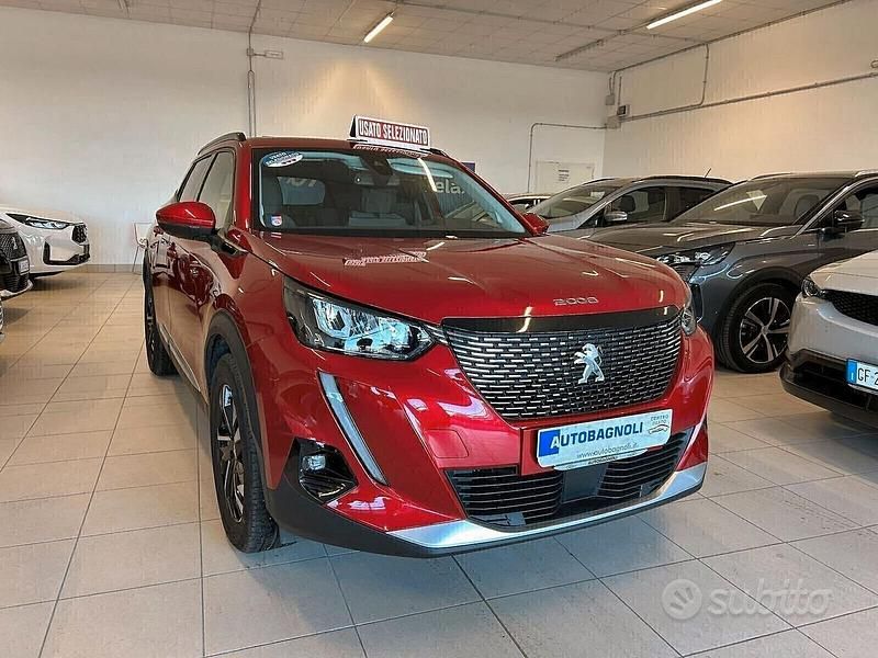 Usata Peugeot 2008 Allure 101 CV (74 kW) 2021 Rosso SUV
