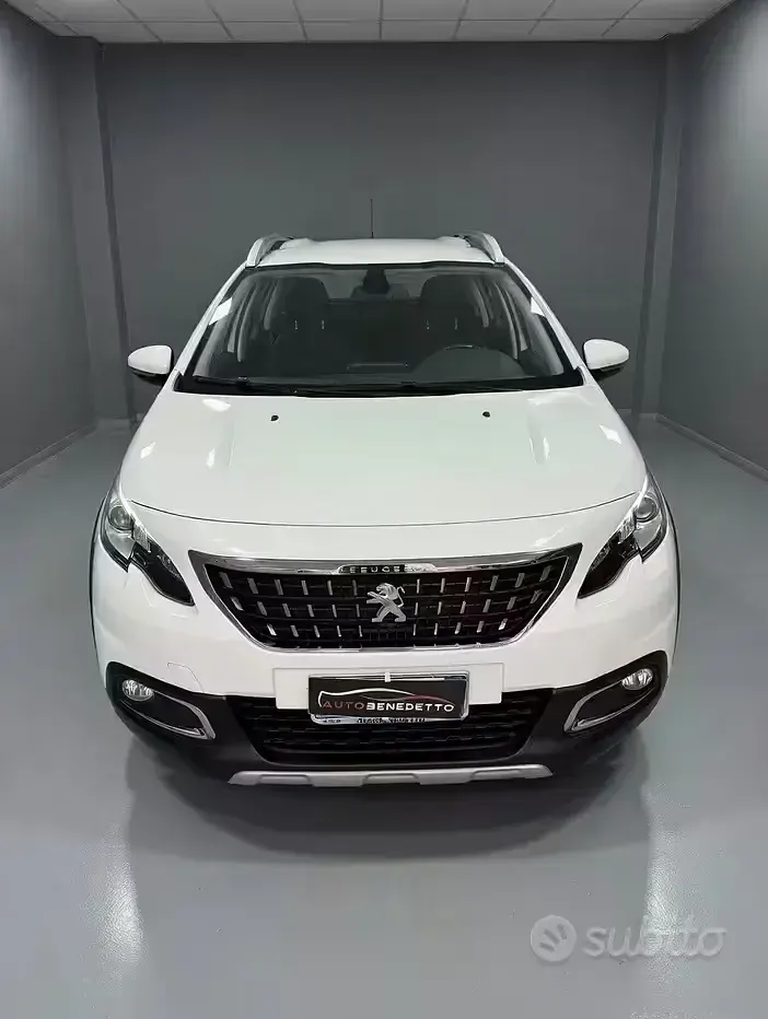 Usata Peugeot 2008 Allure 110 CV (80 kW) 2017 Bianco SUV