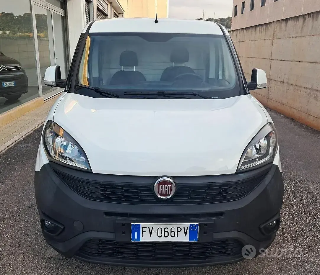 Usata Fiat Doblò 105 CV (77 kW) 2019 Bianco Monovolume