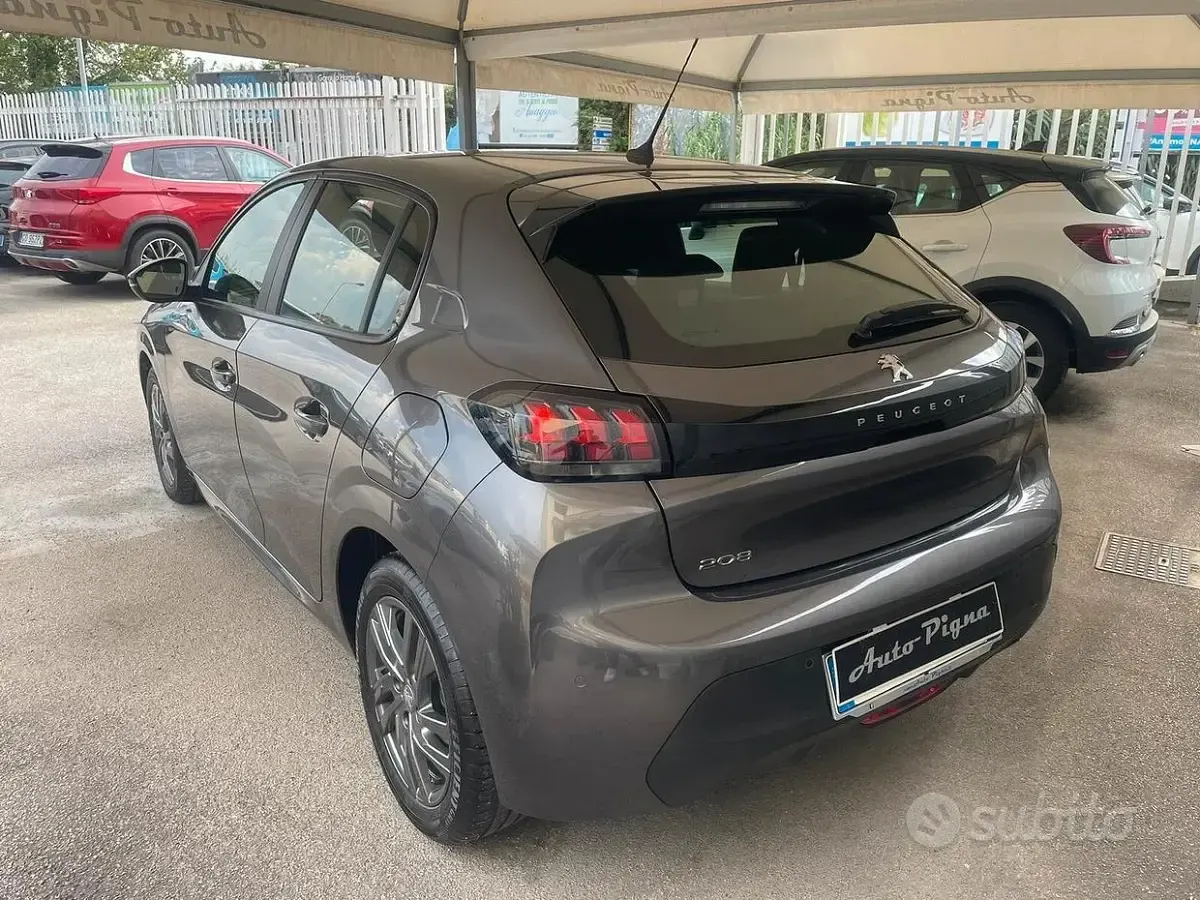 Usata Peugeot 208 Active 102 CV (75 kW) 2022 Grigio Utilitaria