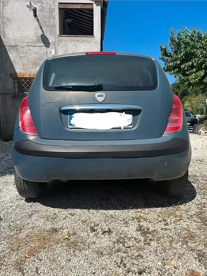 Usata Lancia Ypsilon 60 CV (44 kW) 2004 Utilitaria
