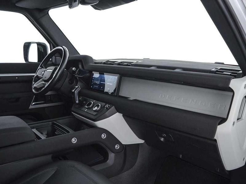 Usata Land Rover Defender SE 200 CV (147 kW) 2022 Argento SUV
