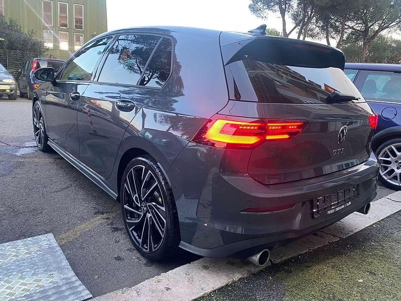 Usata VW Golf VIII GTI 245 CV (180 kW) 2022 Grigio Berlina