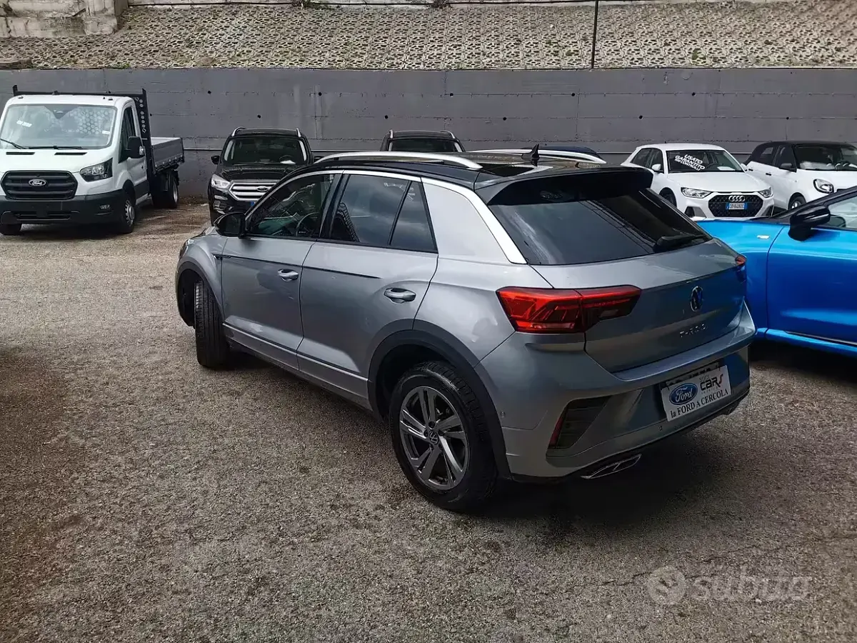 Usata VW T-Roc R-line 110 CV (80 kW) 2023 Grigio SUV