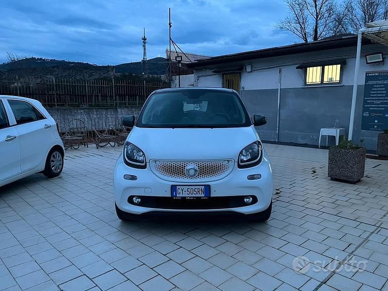 Bianco Usata 2017 Smart ForFour Prime Utilitaria | 8500 € (Buon prezzo) - Immagine 1/4
