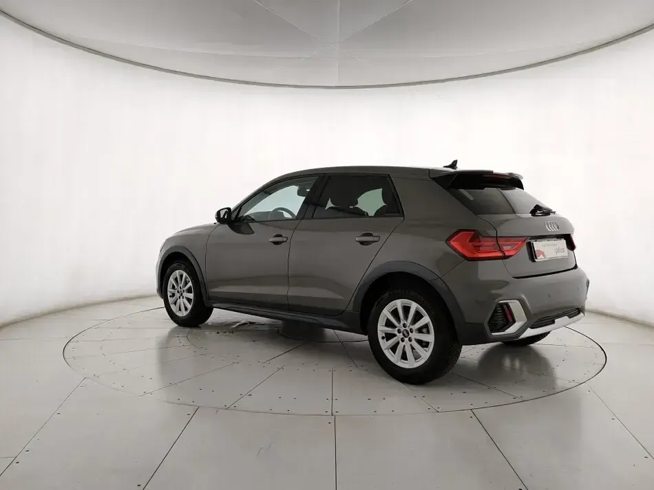 Nieuw Audi A1 Business 116 PK (85 kW) 2025 Grijs SUV