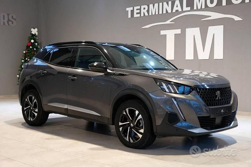 Usata Peugeot 2008 GT 131 CV (96 kW) 2023 Grigio SUV