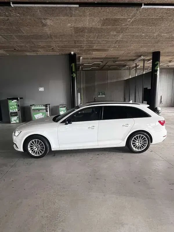 Usata Audi A4 218 CV (160 kW) 2016 Bianco Station wagon