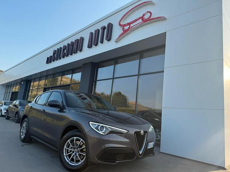 Marrone Usata 2020 Alfa Romeo Stelvio Business SUV | 23.000 € (Buon prezzo) - Immagine 1/4