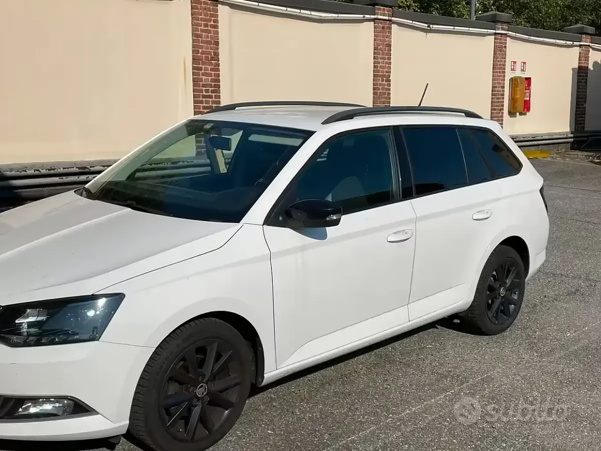 Usata Skoda Fabia Design Edition 75 CV (55 kW) 2016 Bianco Station wagon