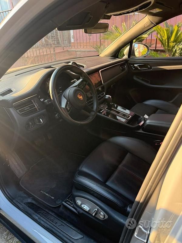 Usata Porsche Macan 265 CV (194 kW) 2023 Grigio SUV